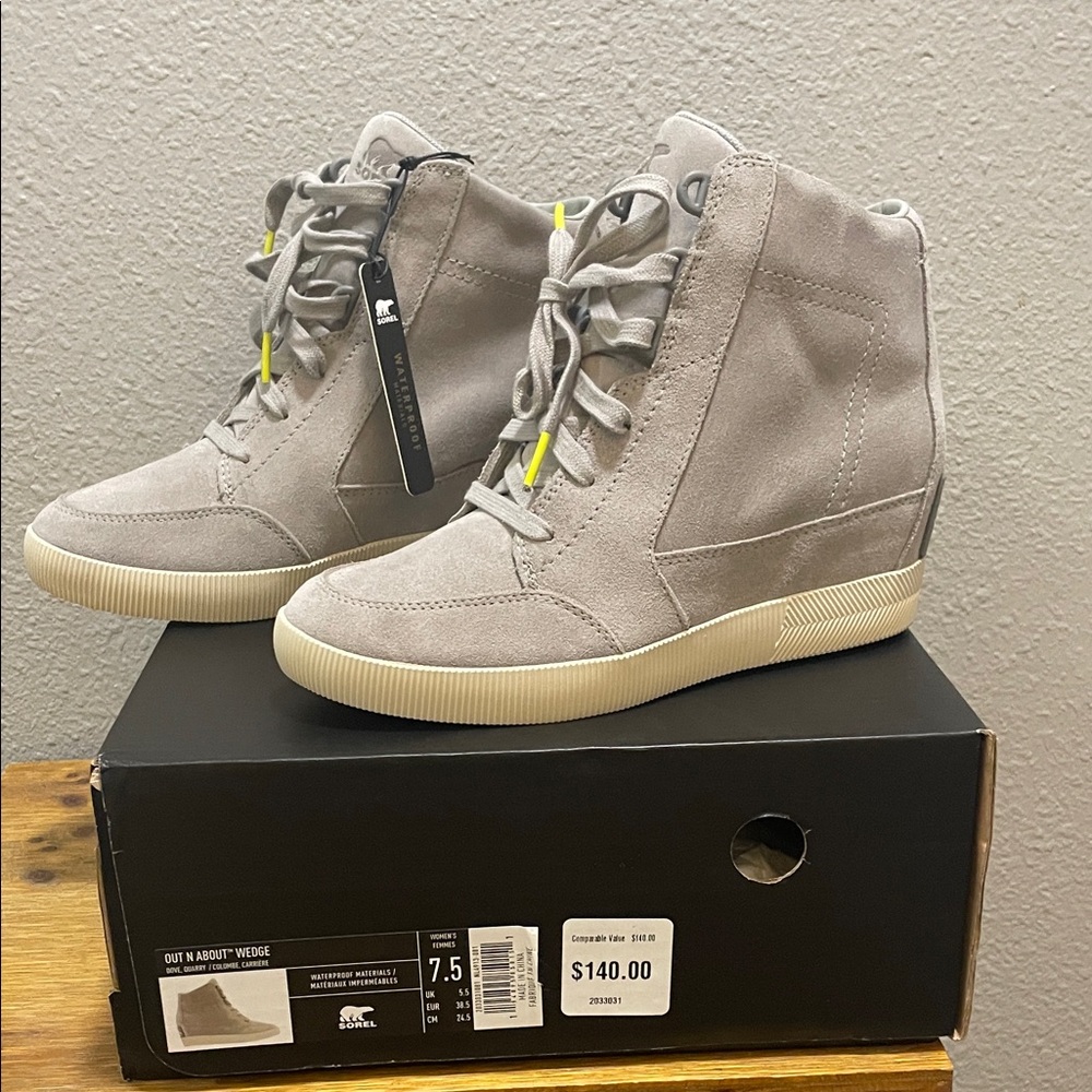 NIB Women’s Sorel Out N About Wedge Boots, size 7.5